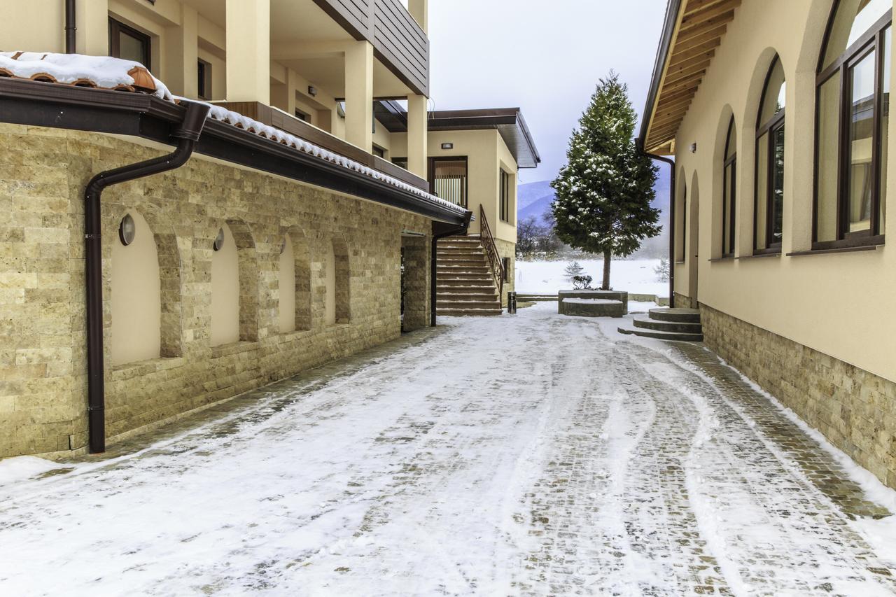 Hotel Nikol Dolna Banya Exterior foto